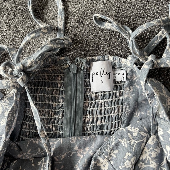 Princess Polly floral Romper - Picture 4 of 7